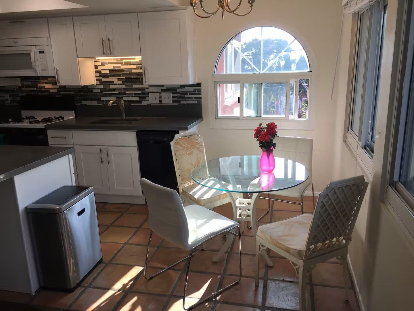 San Diego Apartment: 2055 Albatross St