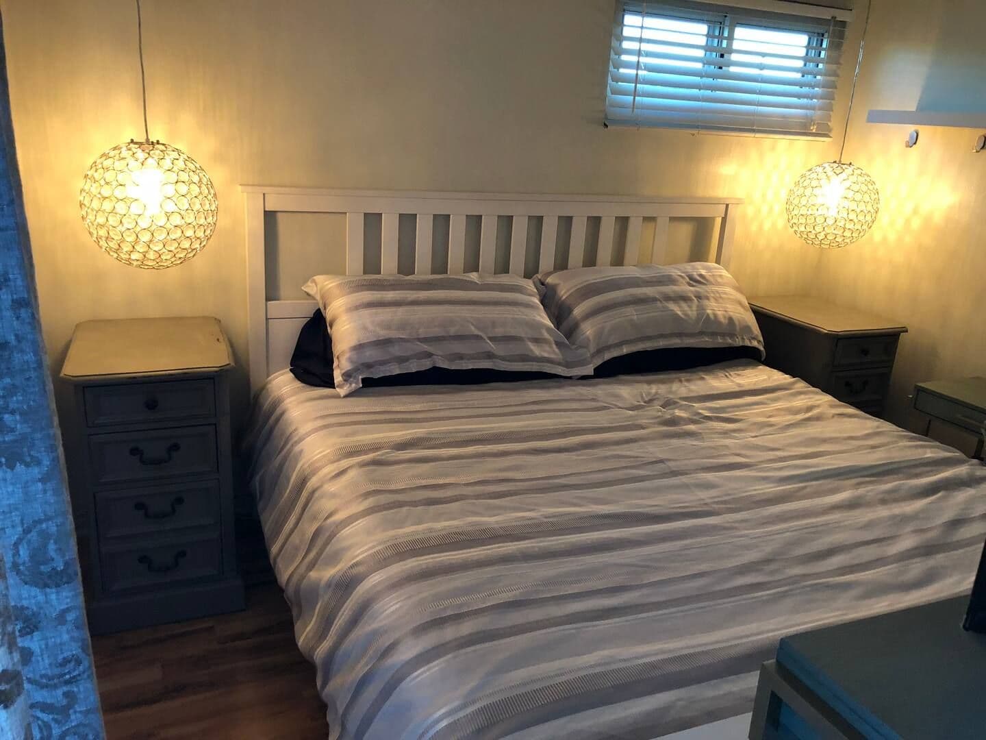 San Diego Apartment: 2055 Albatross St