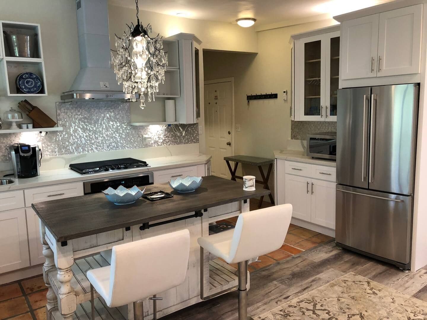 San Diego Apartment: 2055 Albatross St