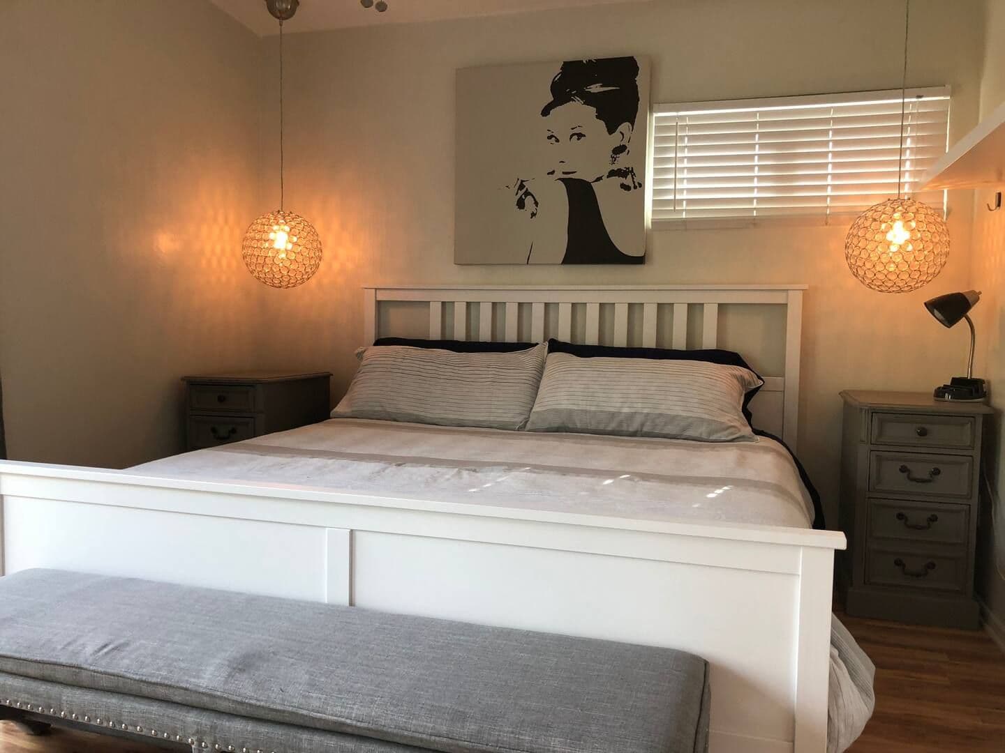 San Diego Apartment: 2055 Albatross St