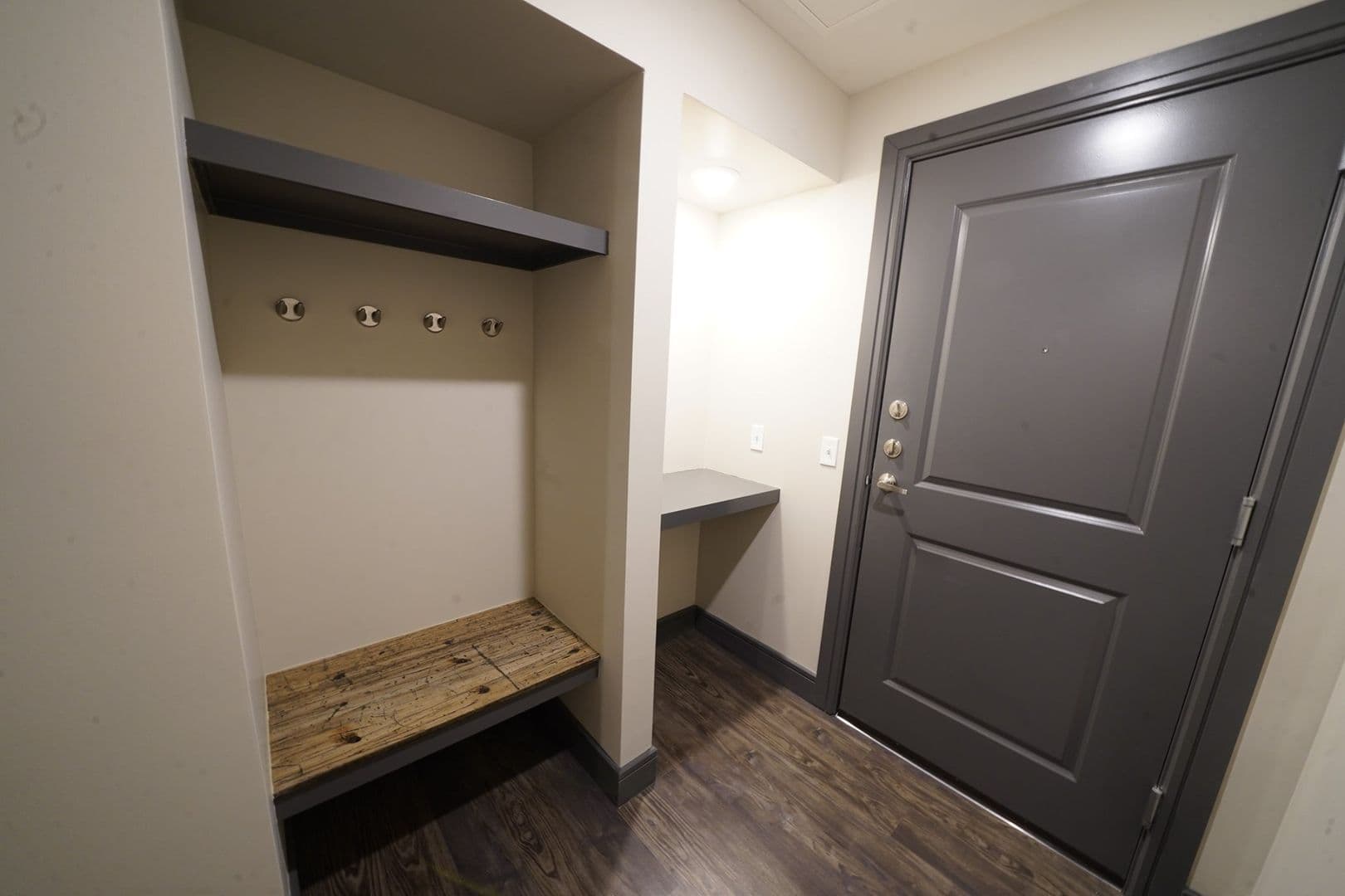 Dallas Apartment: 1900 Pacific Ave