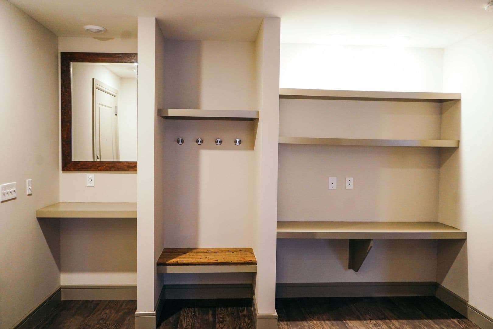 Dallas Apartment: 1900 Pacific Ave