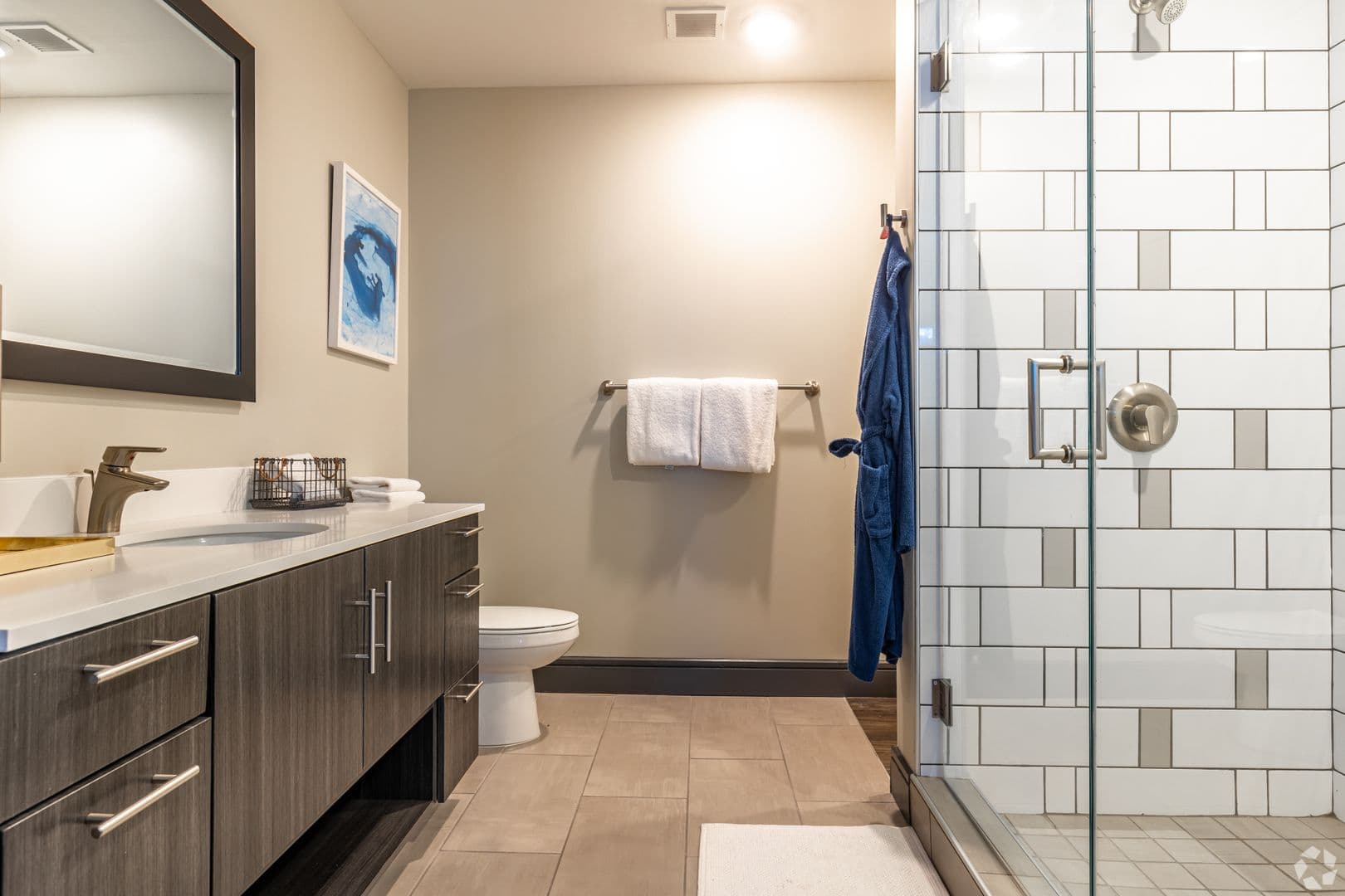 Dallas Apartment: 1900 Pacific Ave