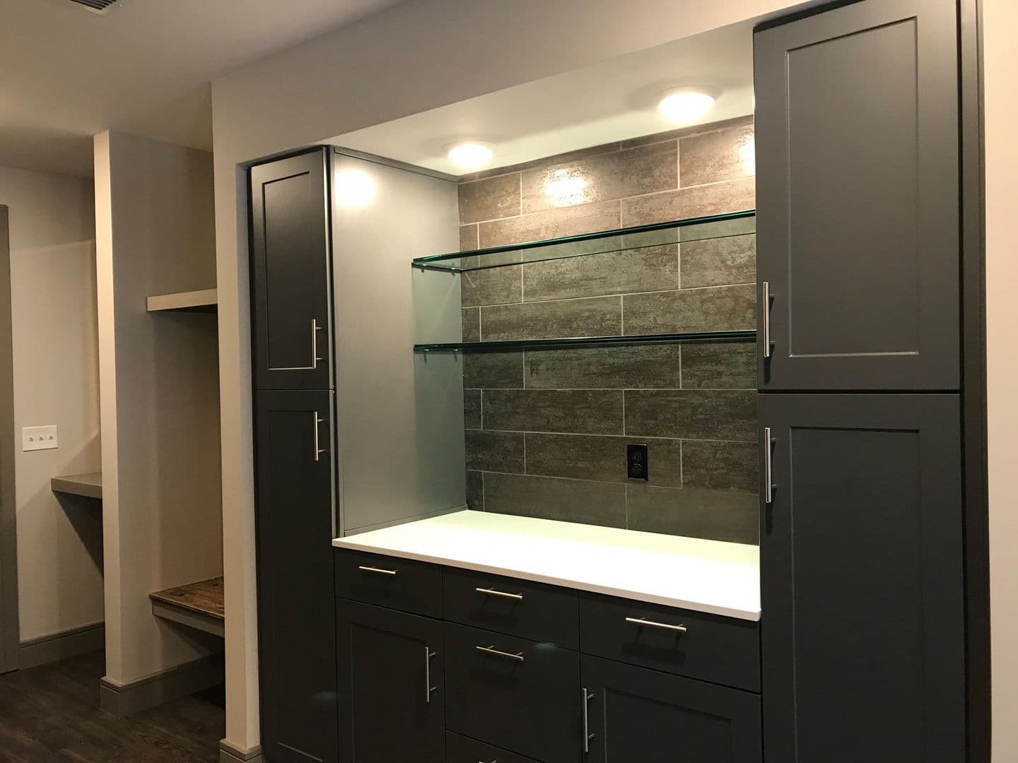 Dallas Apartment: 1900 Pacific Ave