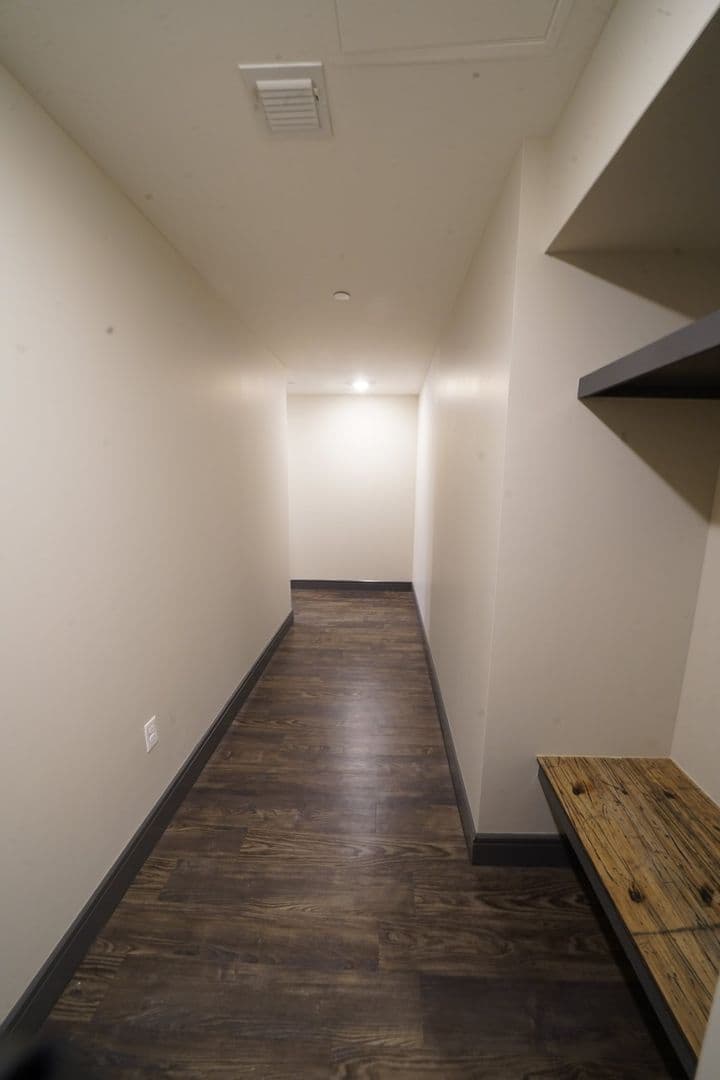 Dallas Apartment: 1900 Pacific Ave