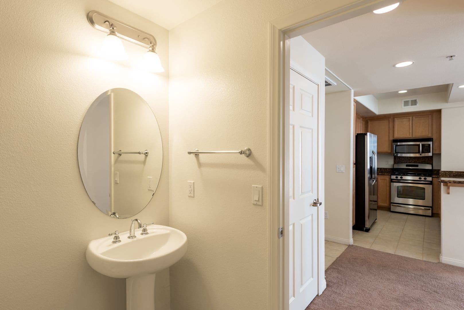 Sun Valley Apartment: 8700 Glenoaks Blvd