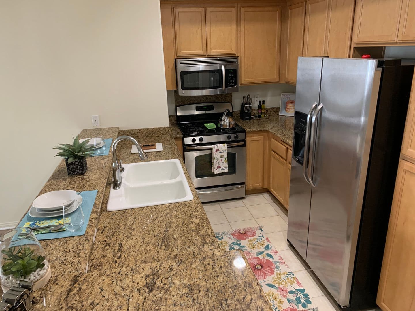 Sun Valley Apartment: 8700 Glenoaks Blvd