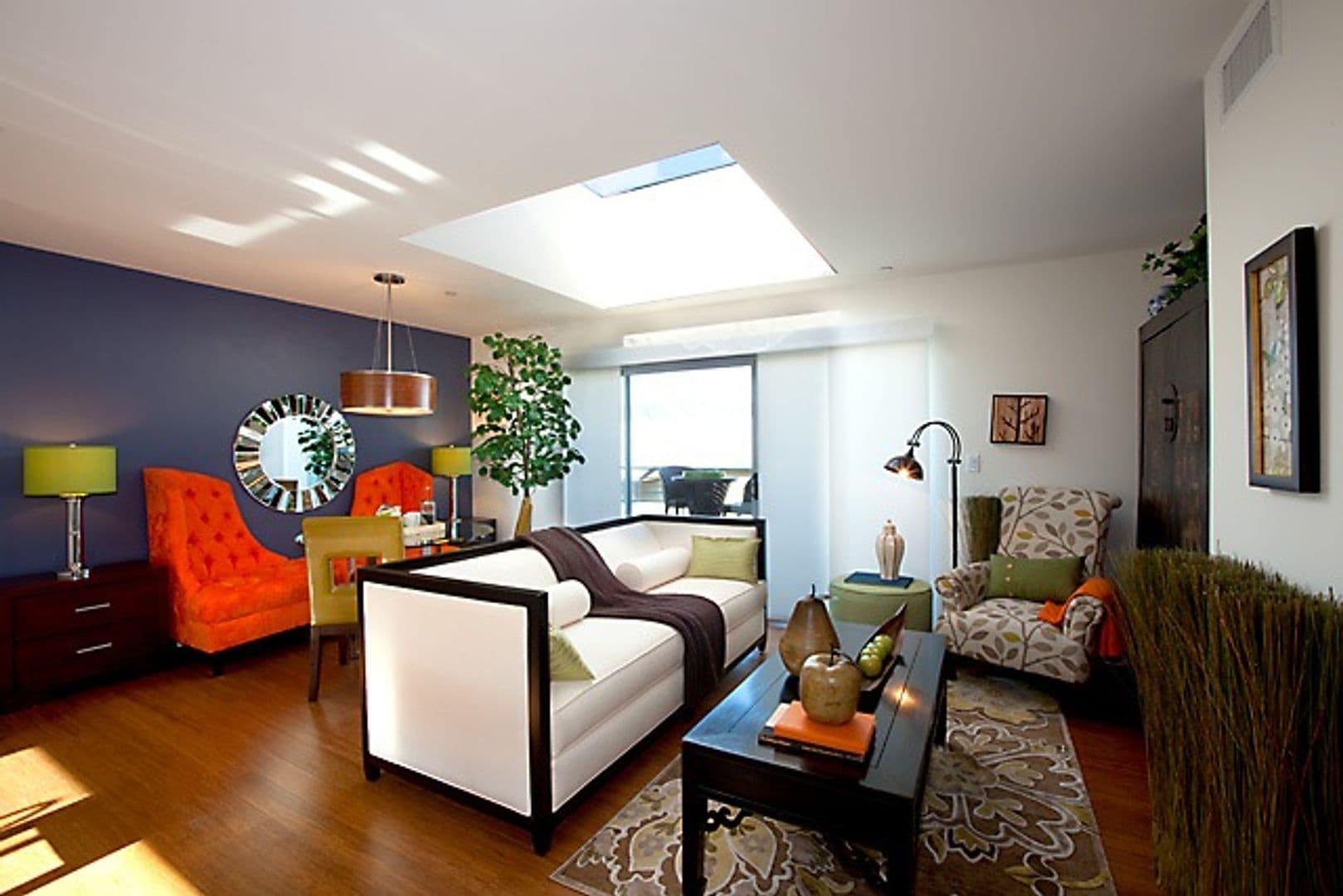 Los Angeles Apartment: 4547 Eagle Rock Blvd