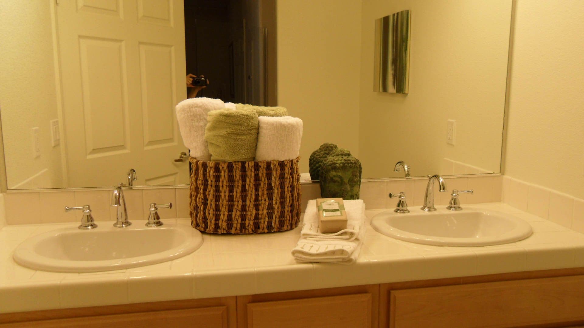 Sun Valley Apartment: 8700 Glenoaks Blvd