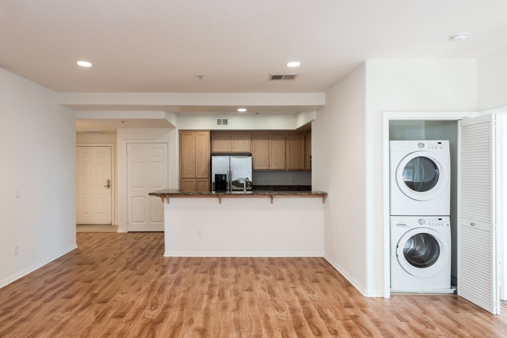 Sun Valley Apartment: 8700 Glenoaks Blvd
