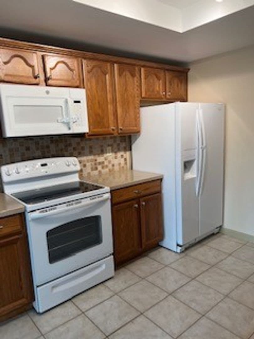 Bakersfield Apartment: 2601 Ashe Rd