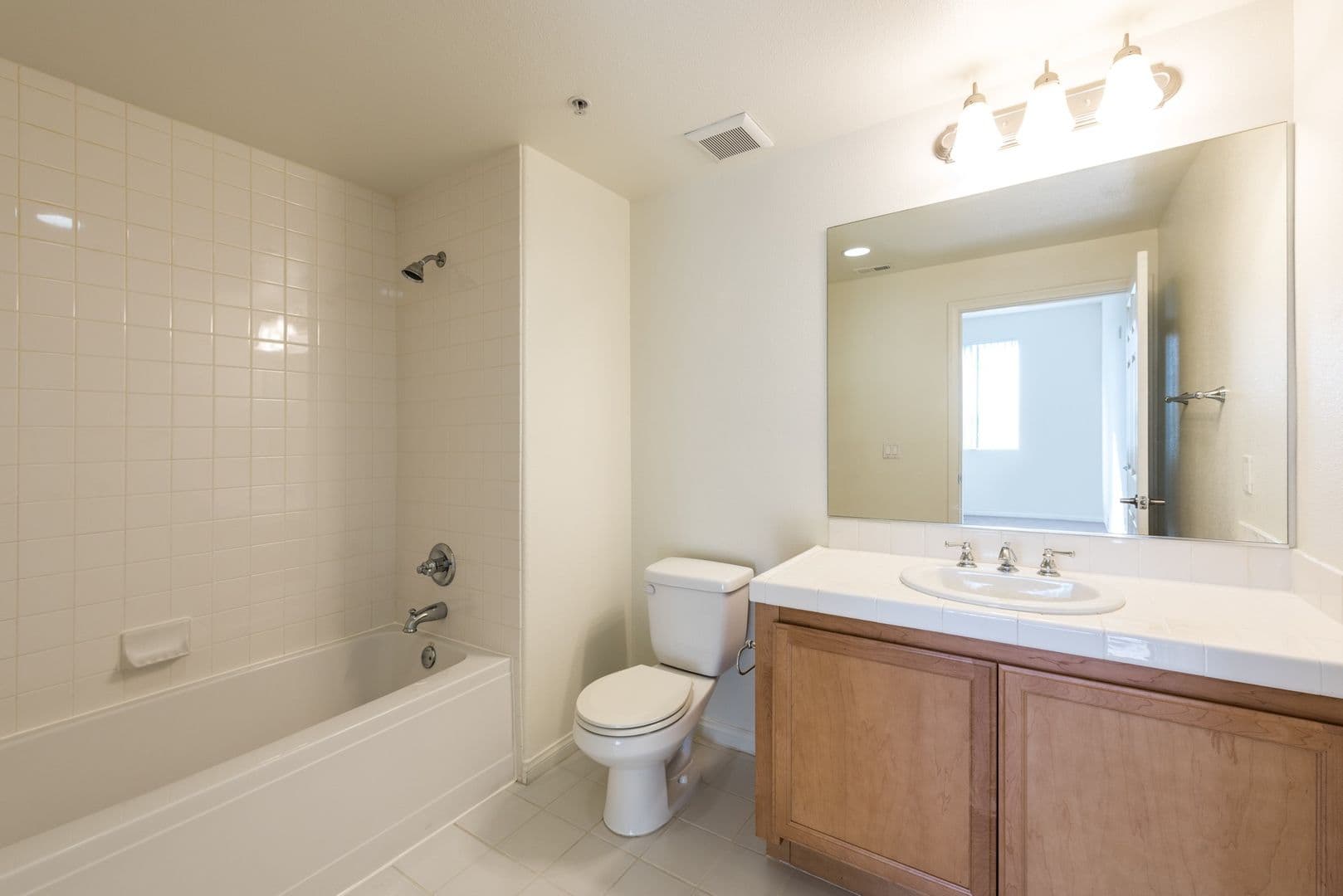Sun Valley Apartment: 8700 Glenoaks Blvd