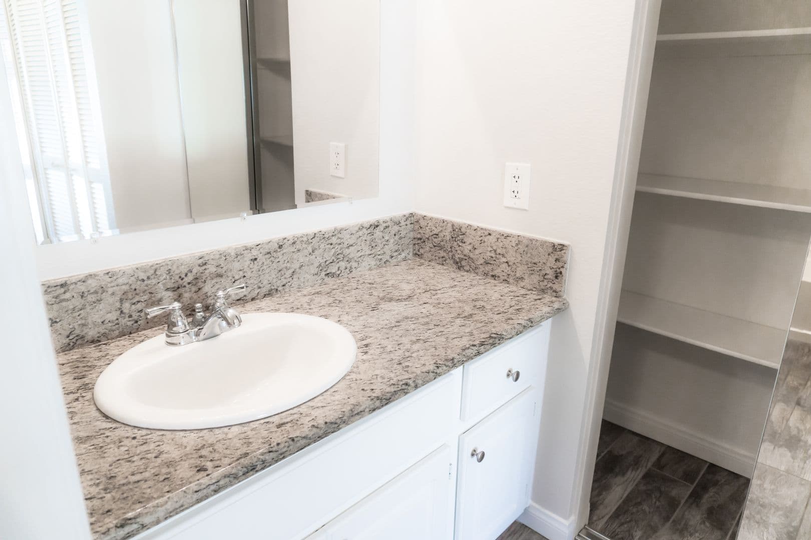 San Marcos Apartment: 863 Viewpoint Drive