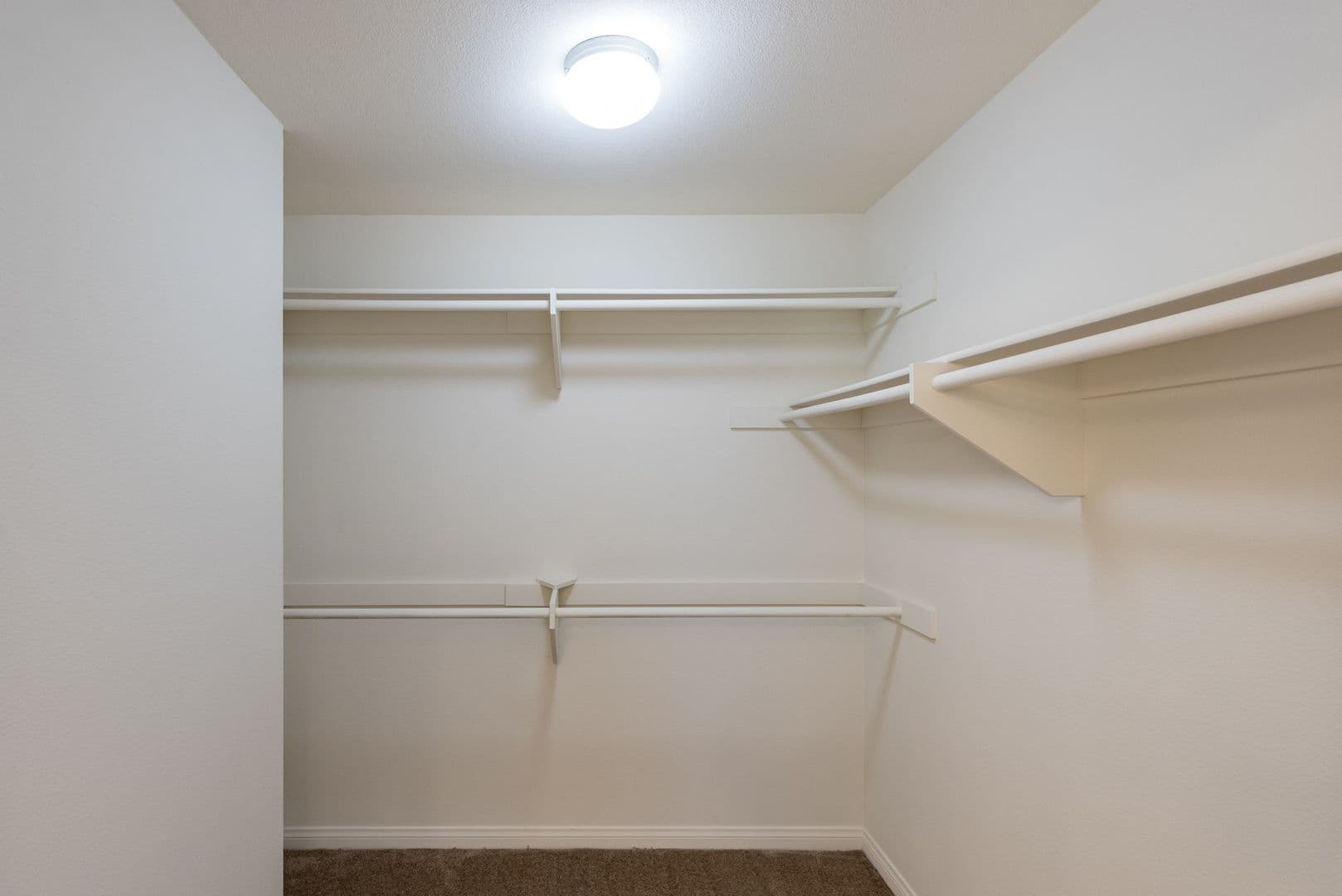 Sun Valley Apartment: 8700 Glenoaks Blvd