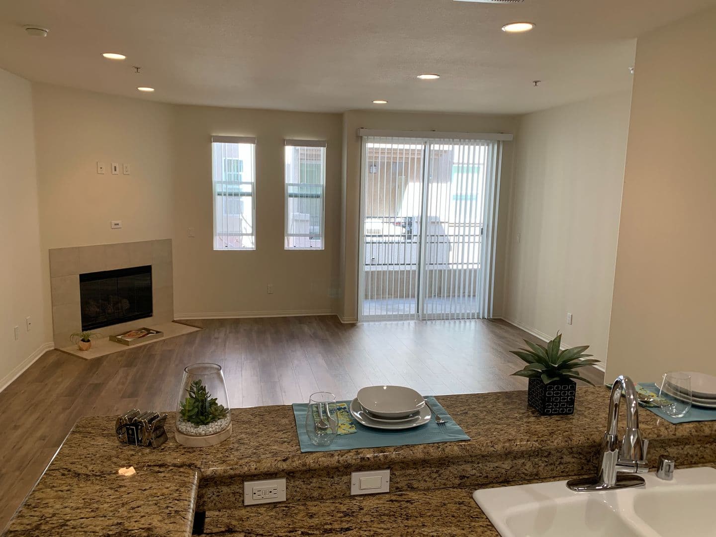 Sun Valley Apartment: 8700 Glenoaks Blvd