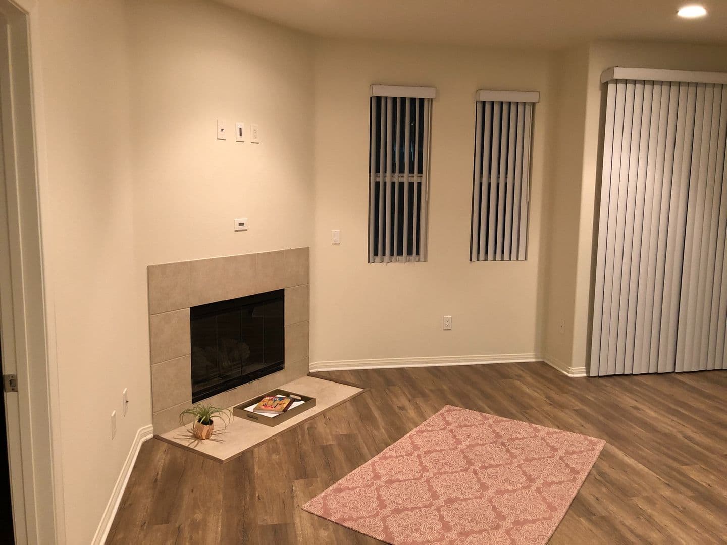 Sun Valley Apartment: 8700 Glenoaks Blvd
