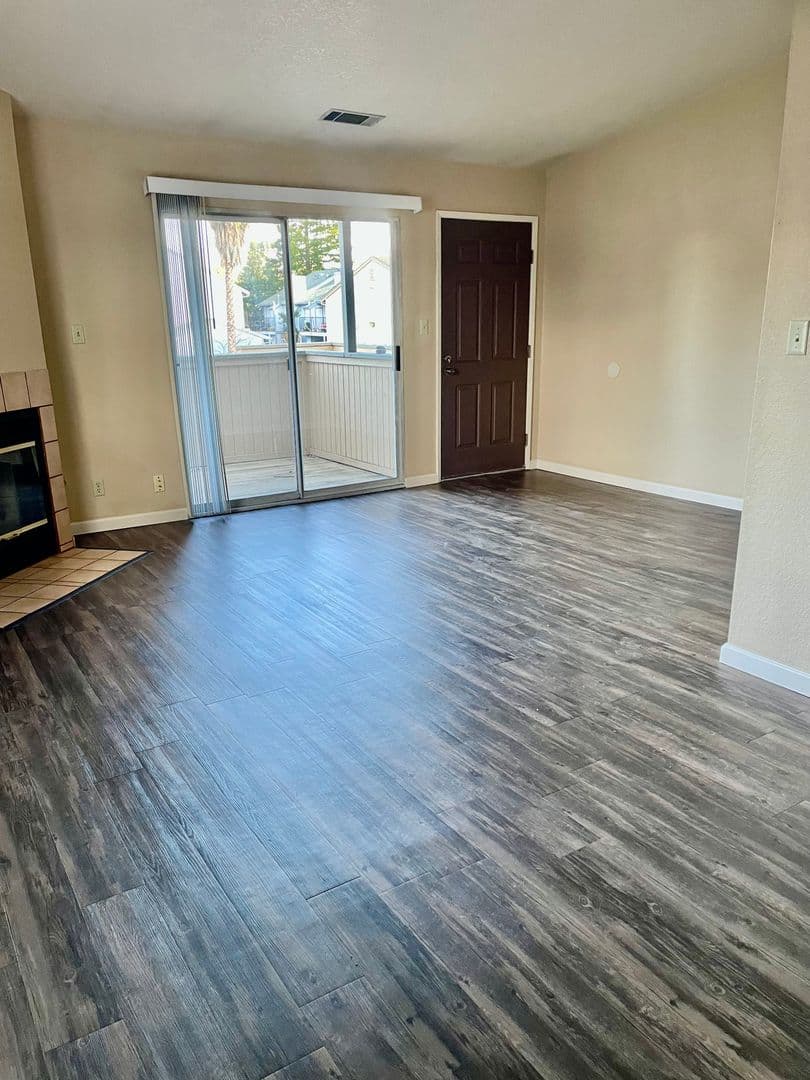 Carmichael Apartment: 3930 Hollister Ave.