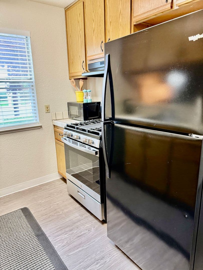 Carmichael Apartment: 3930 Hollister Ave.
