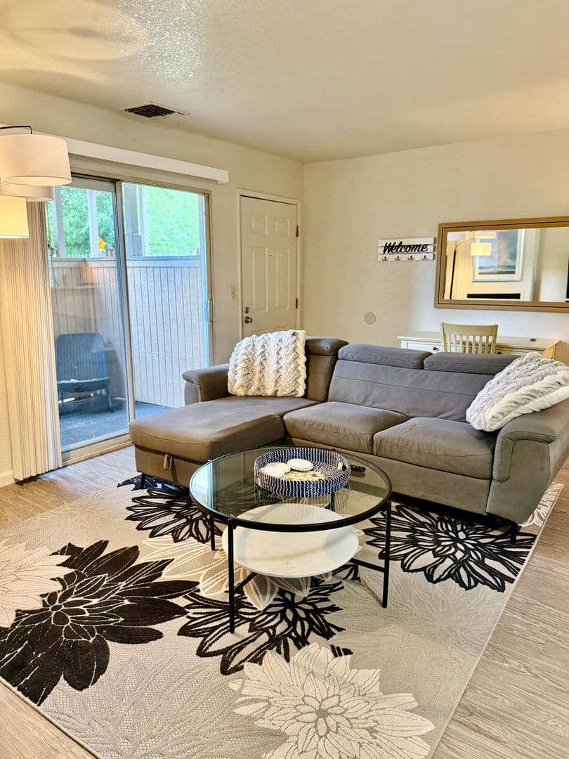 Carmichael Apartment: 3930 Hollister Ave.