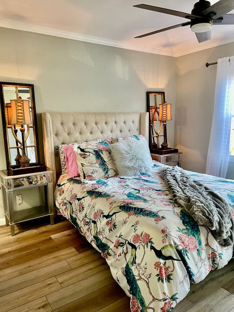 Sacramento House: 1908 42nd Street
