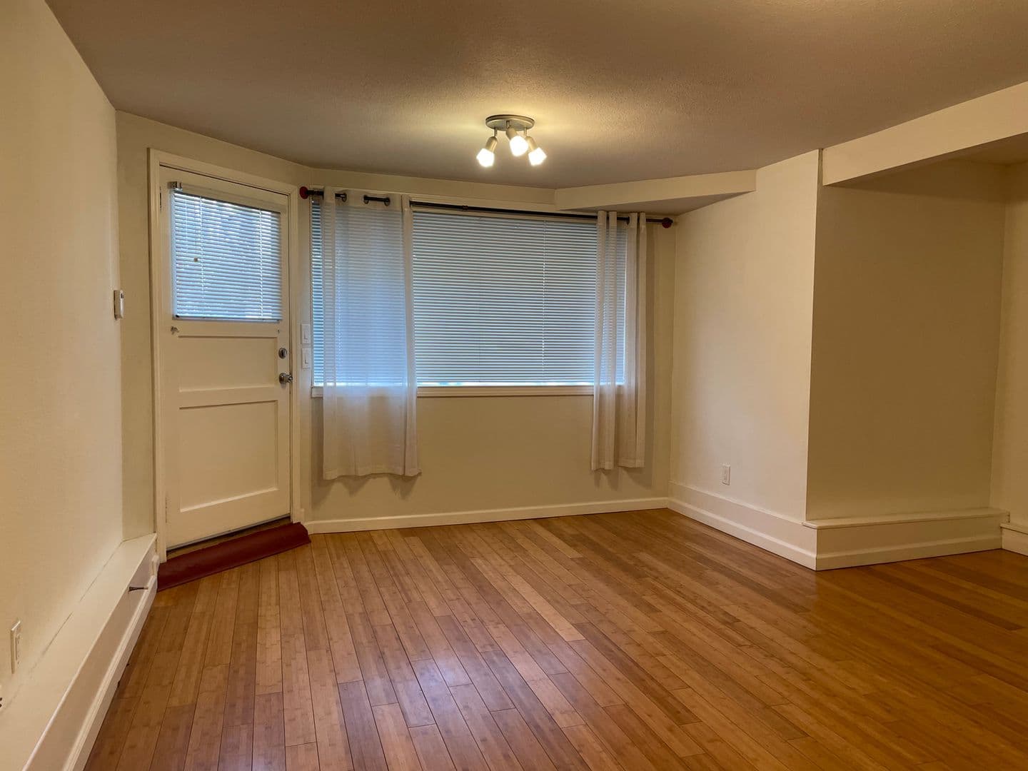 Sacramento Apartment: 2706 H Street