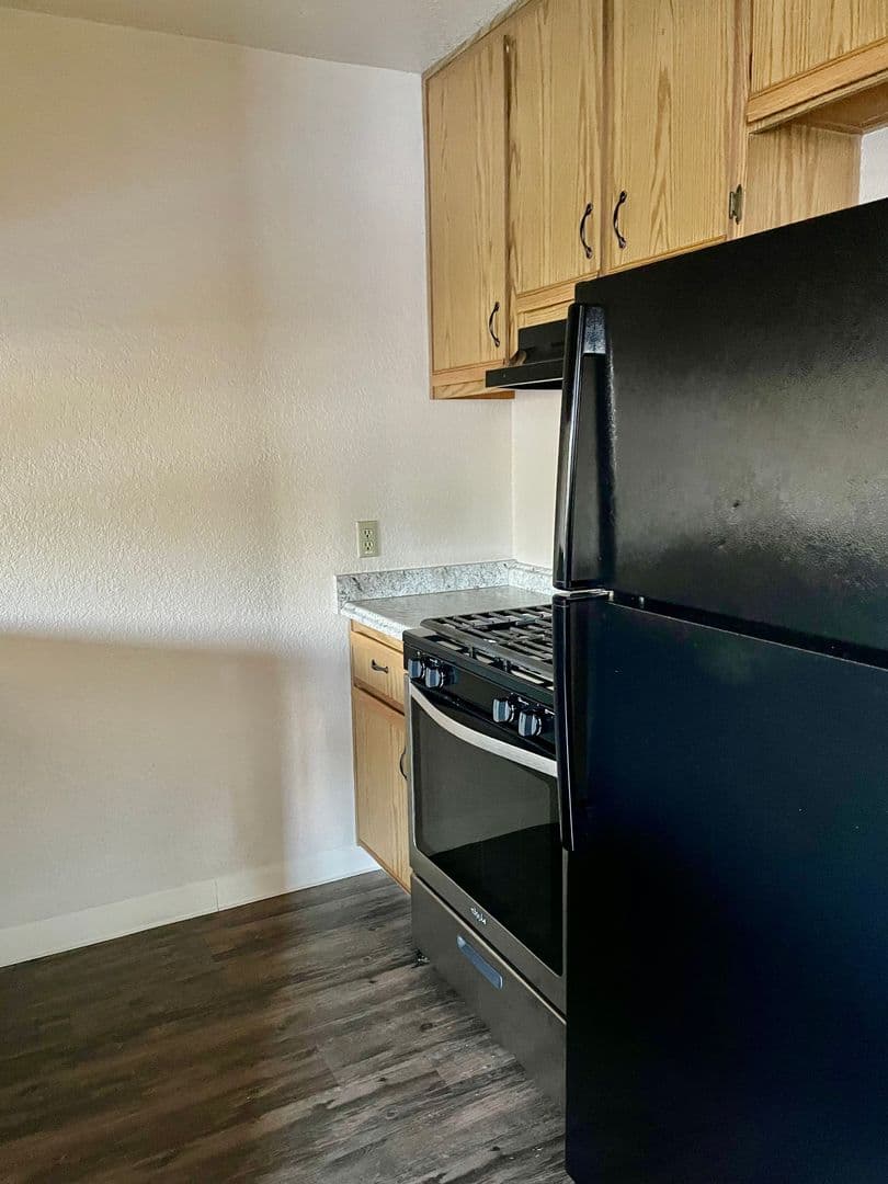Carmichael Apartment: 3930 Hollister Ave.