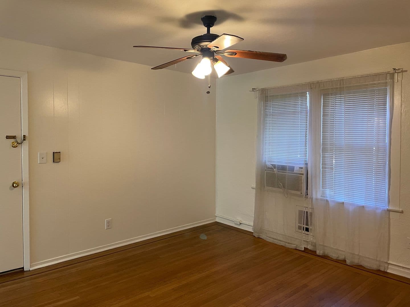 Sacramento Apartment: 1401 20th Street