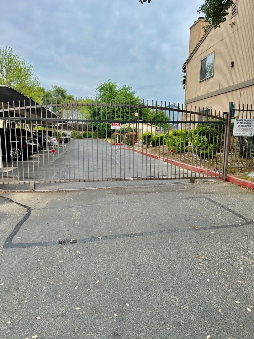 Carmichael Apartment: 3930 Hollister Ave.