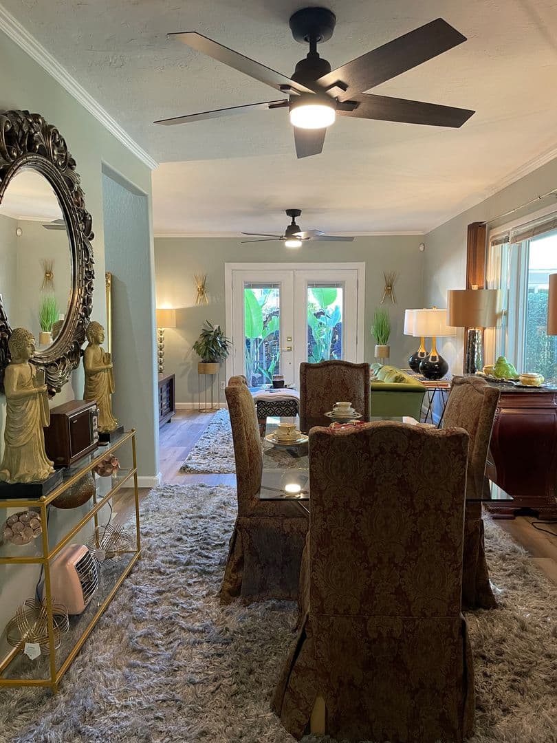 Sacramento House: 1908 42nd Street