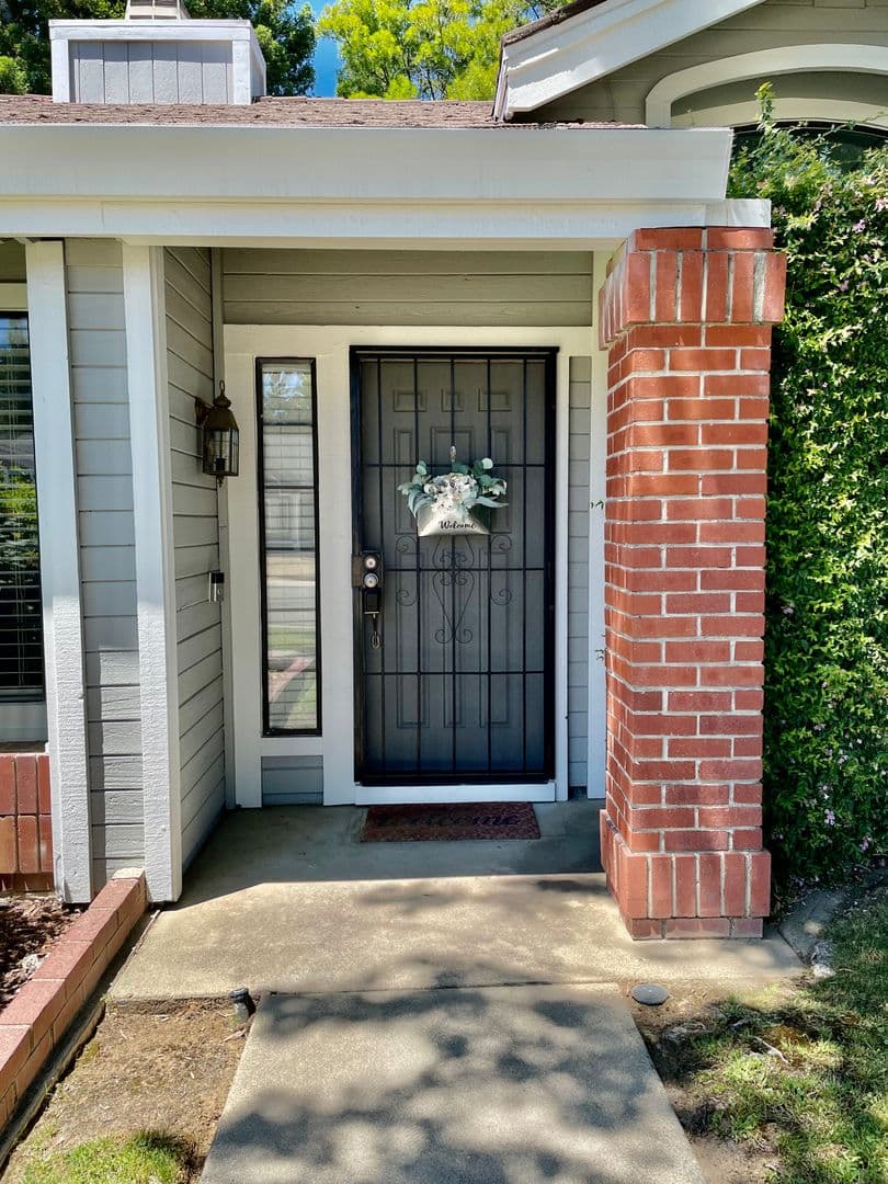 Roseville House: 1412 Mother Lode Dr.