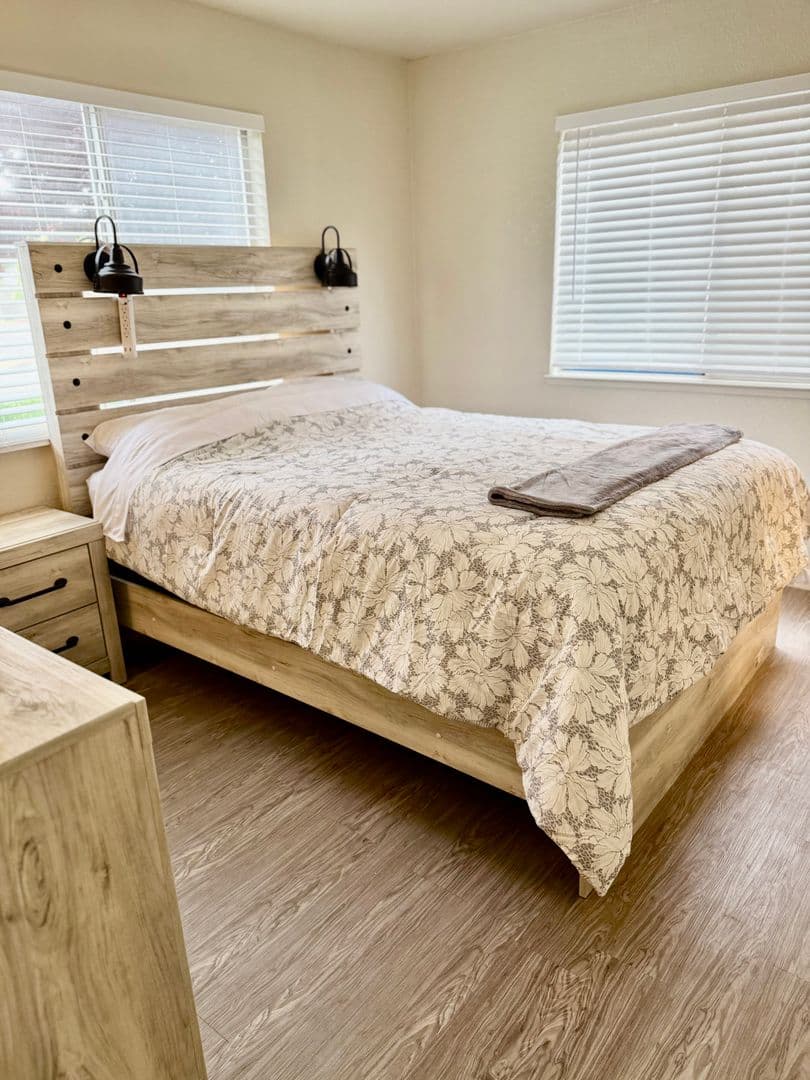 Carmichael Apartment: 3930 Hollister Ave.