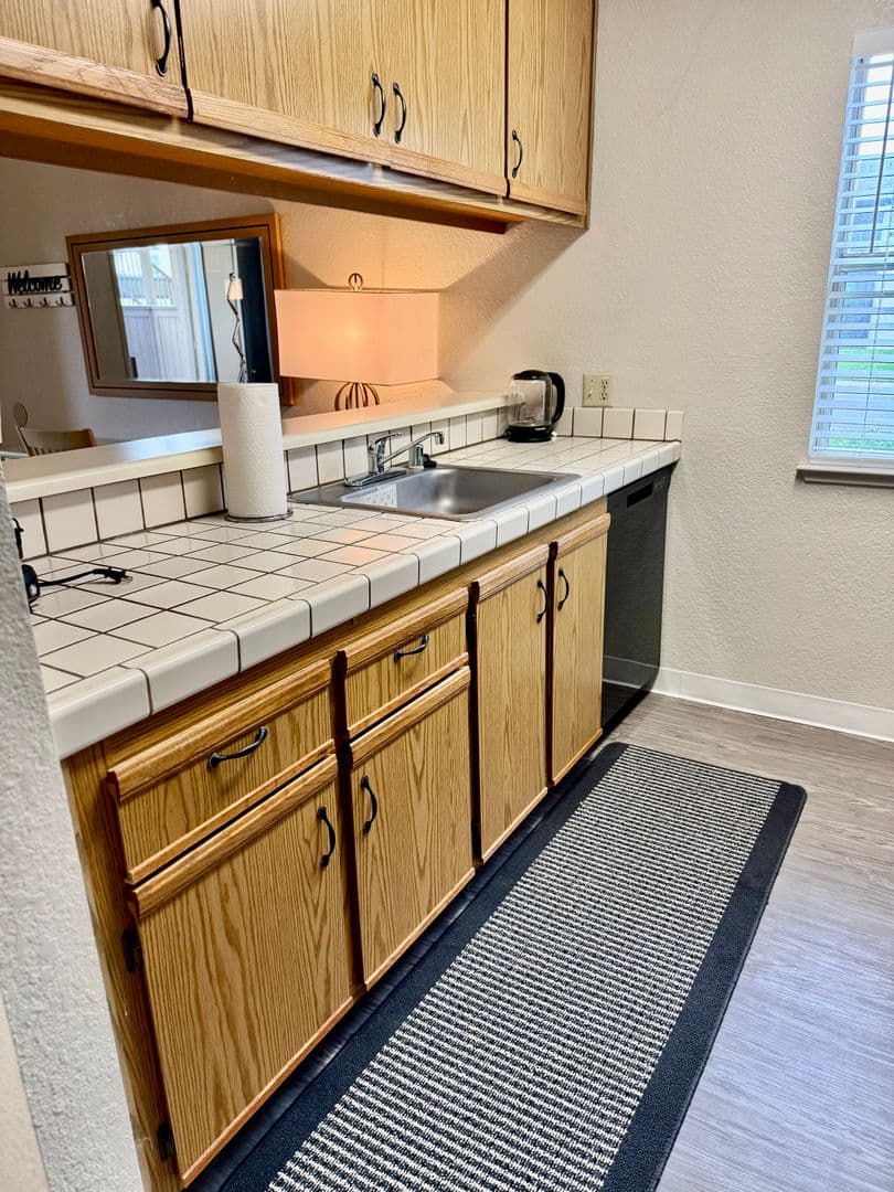 Carmichael Apartment: 3930 Hollister Ave.