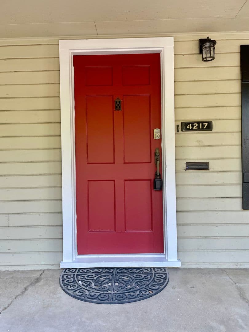 Sacramento House: 4217 V Street