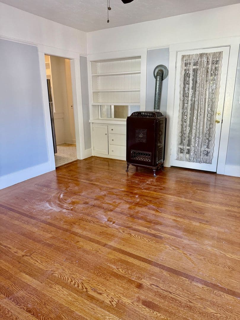 Sacramento Apartment: 717 24th Street
