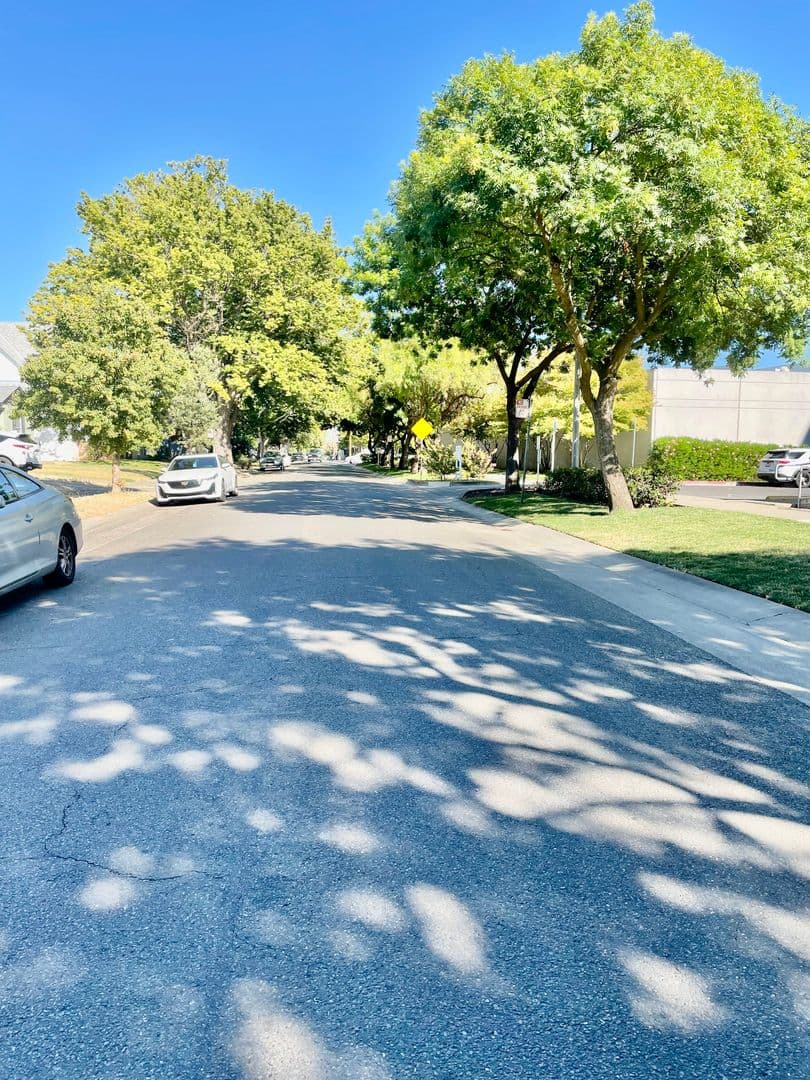 Sacramento House: 4217 V Street