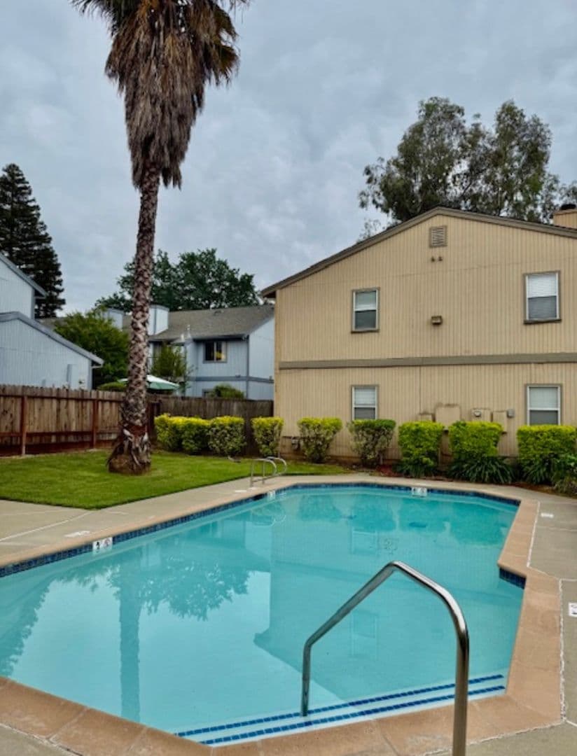 Carmichael Apartment: 3930 Hollister Ave.