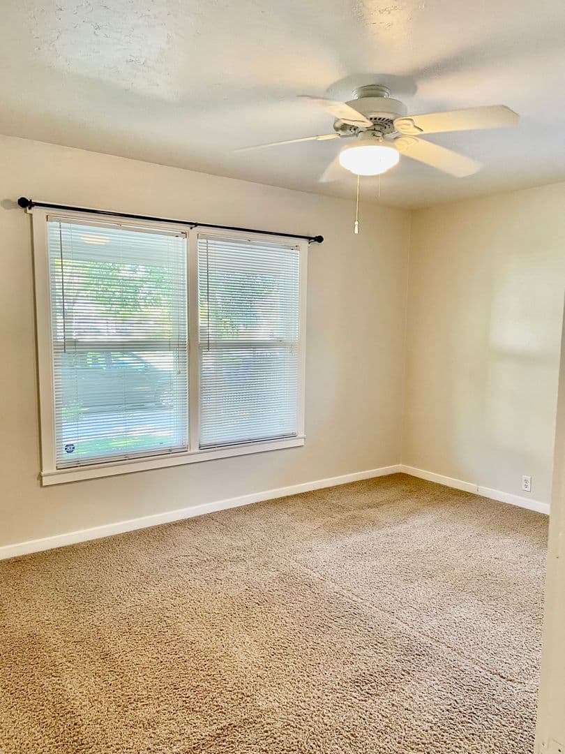 Sacramento House: 4217 V Street