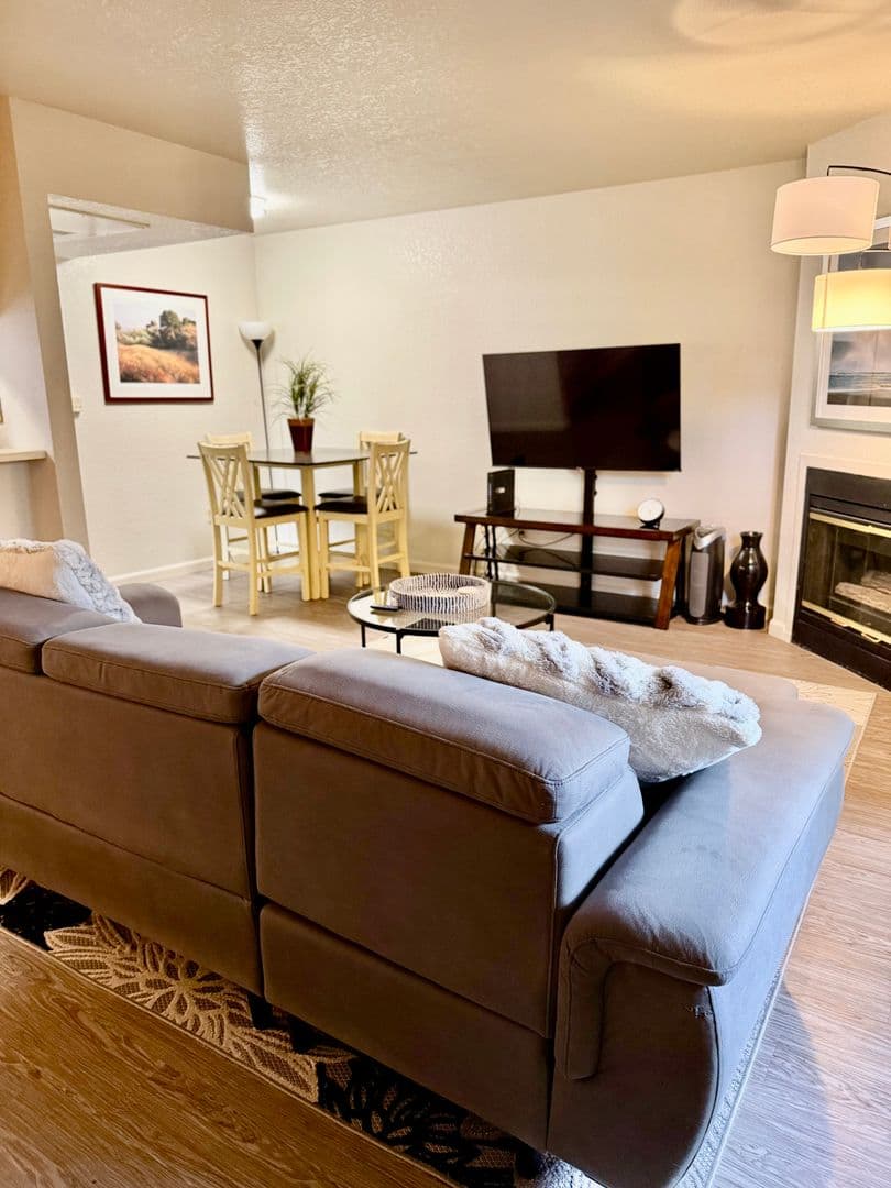 Carmichael Apartment: 3930 Hollister Ave.