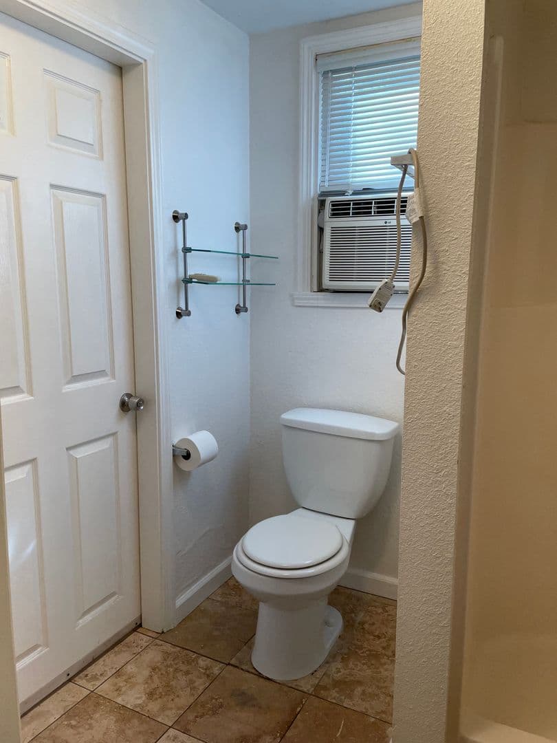 Sacramento Apartment: 2706 H Street