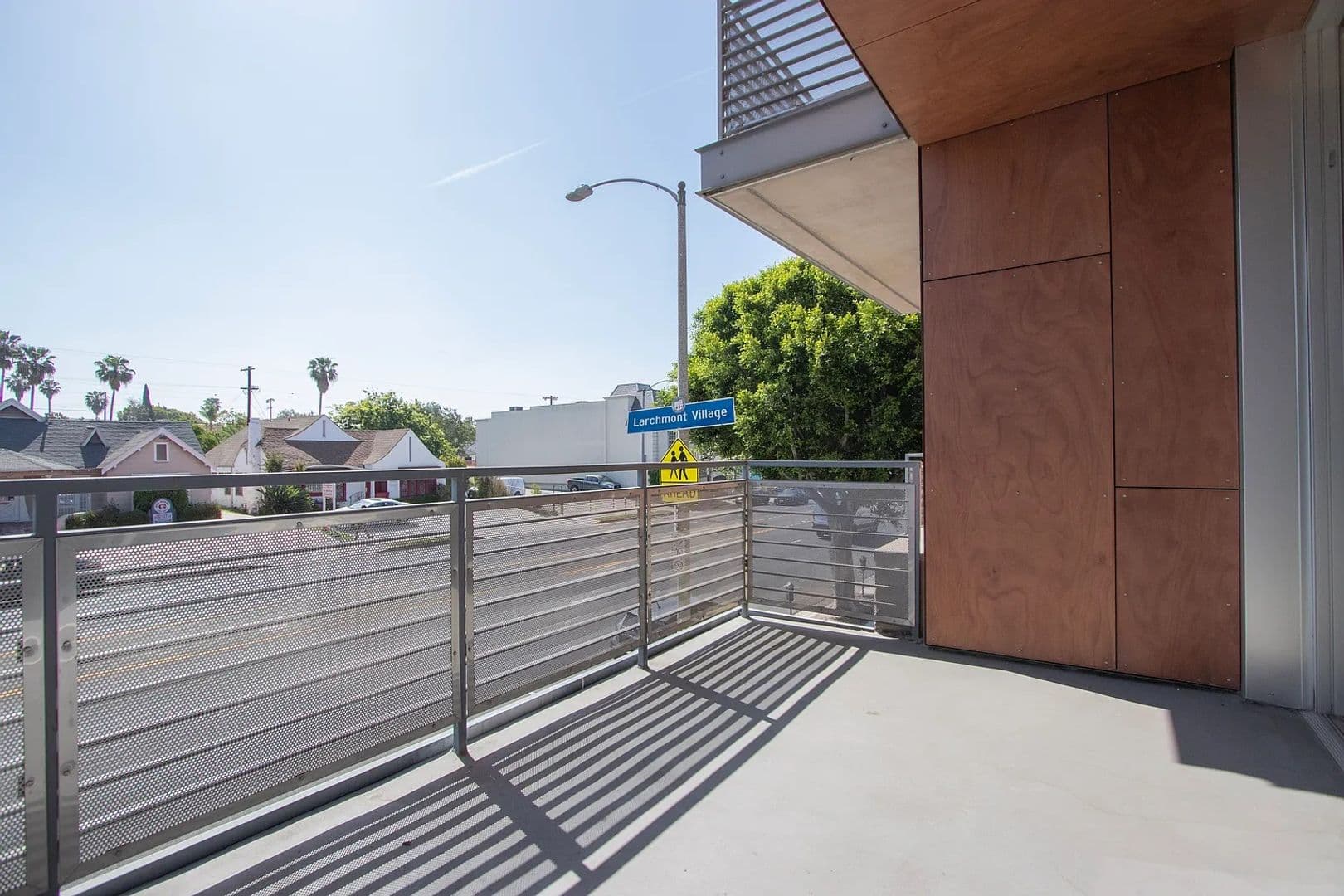 Los Angeles Apartment: 5700 Melrose Avenue