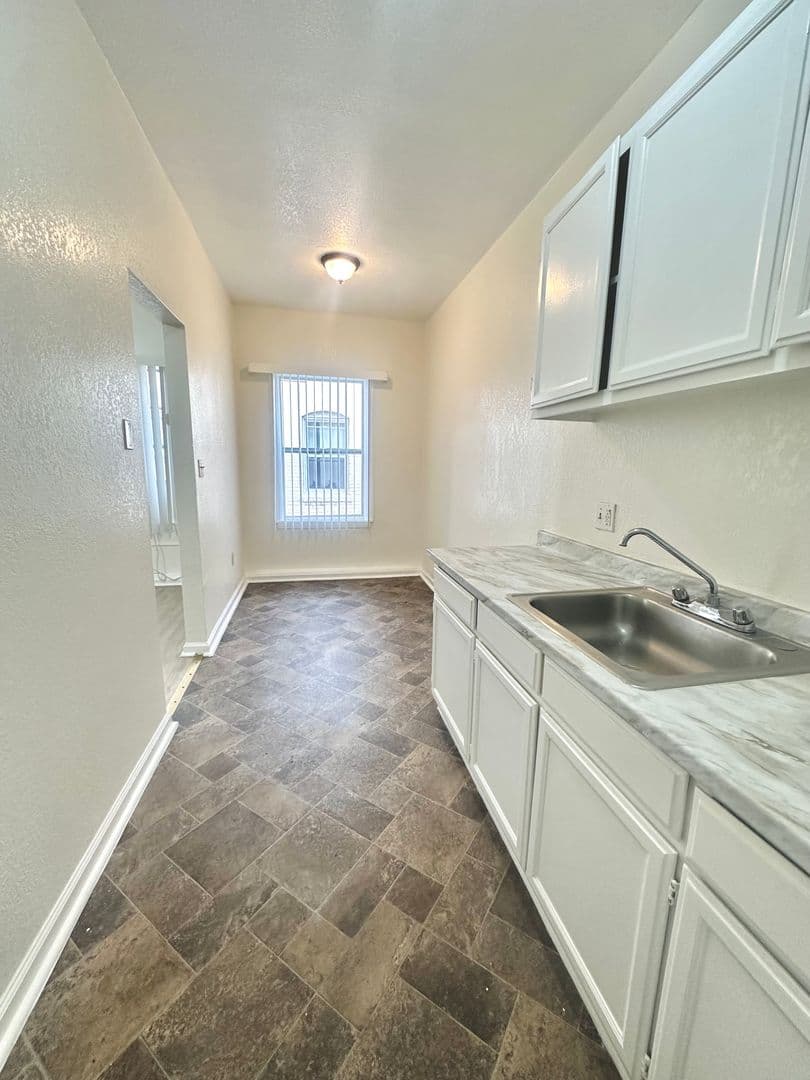 Los Angeles Apartment: 1200 S. Hoover Street