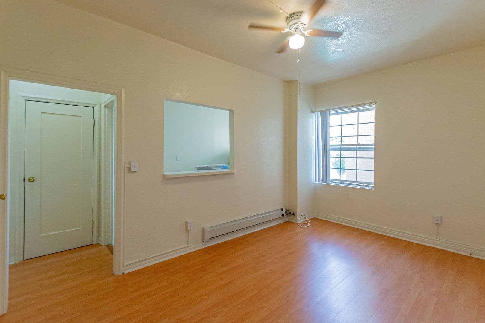 Los Angeles Apartment: 2121 W. 11th Street