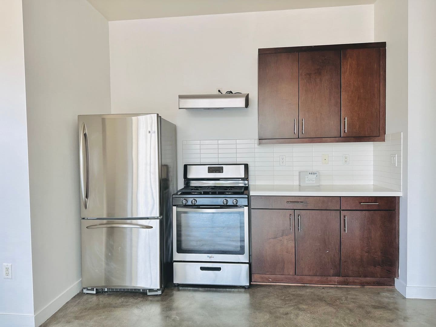 Los Angeles Apartment: 5700 Melrose Avenue