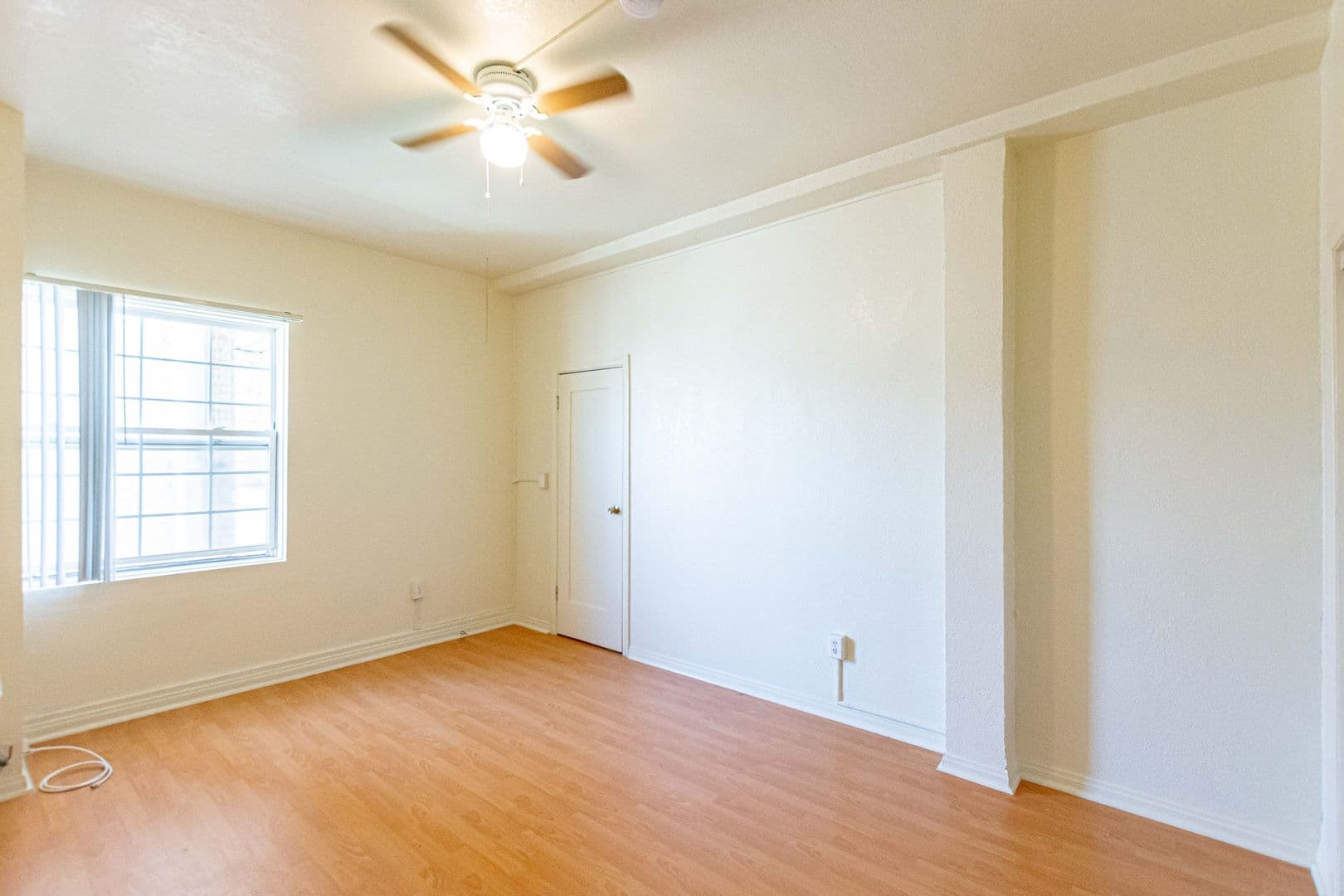 Los Angeles Apartment: 2121 W. 11th Street