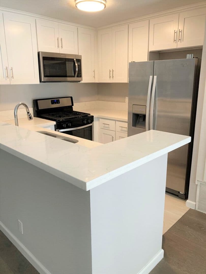 Los Angeles Apartment: 2110 S. Bentley Avenue