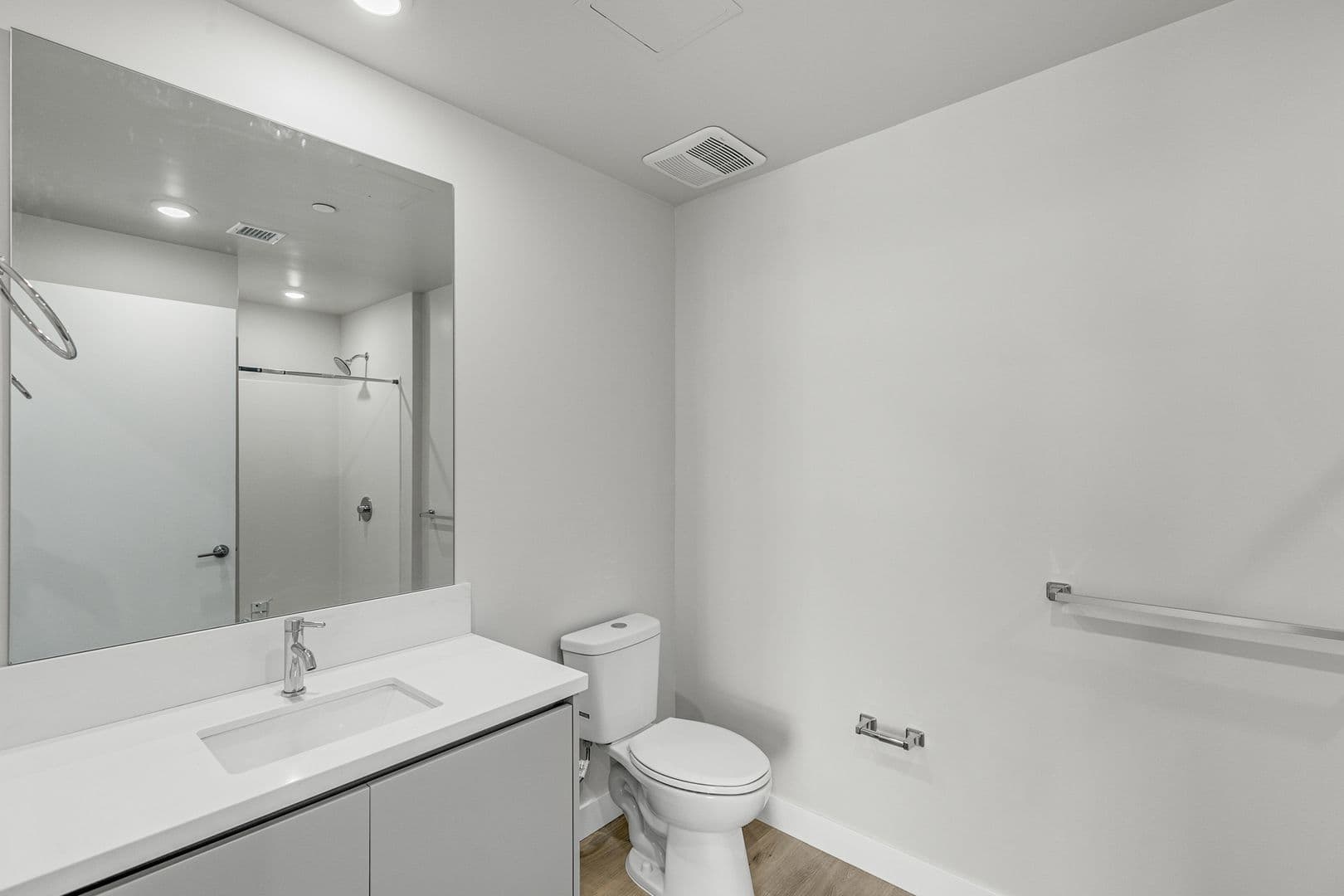 Los Angeles Apartment: 825 S. Coronado Street