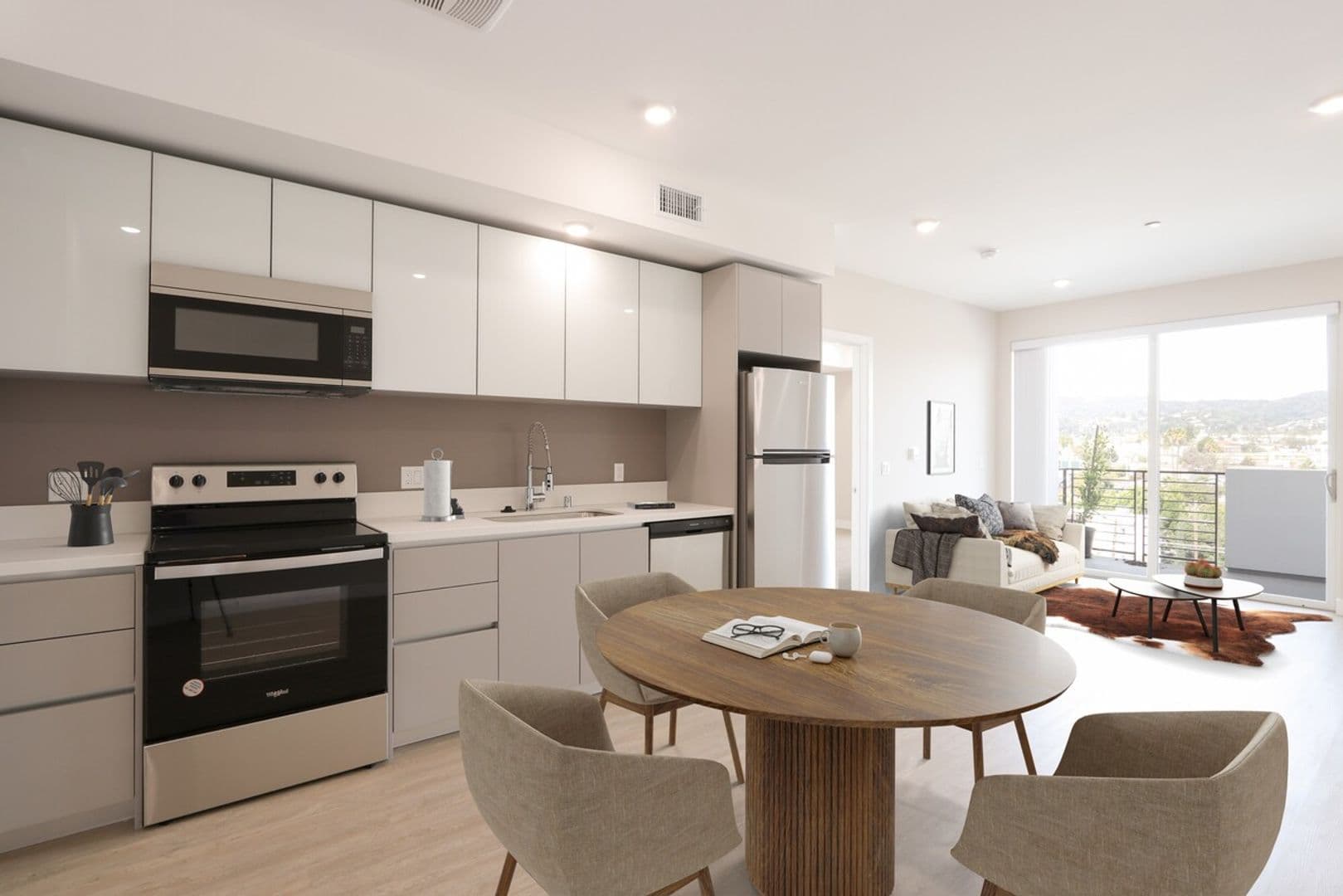 Los Angeles Apartment: 4660 Melrose Avenue