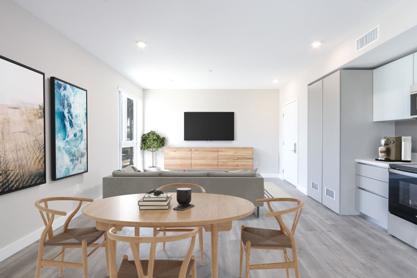 Los Angeles Apartment: 4660 Melrose Avenue