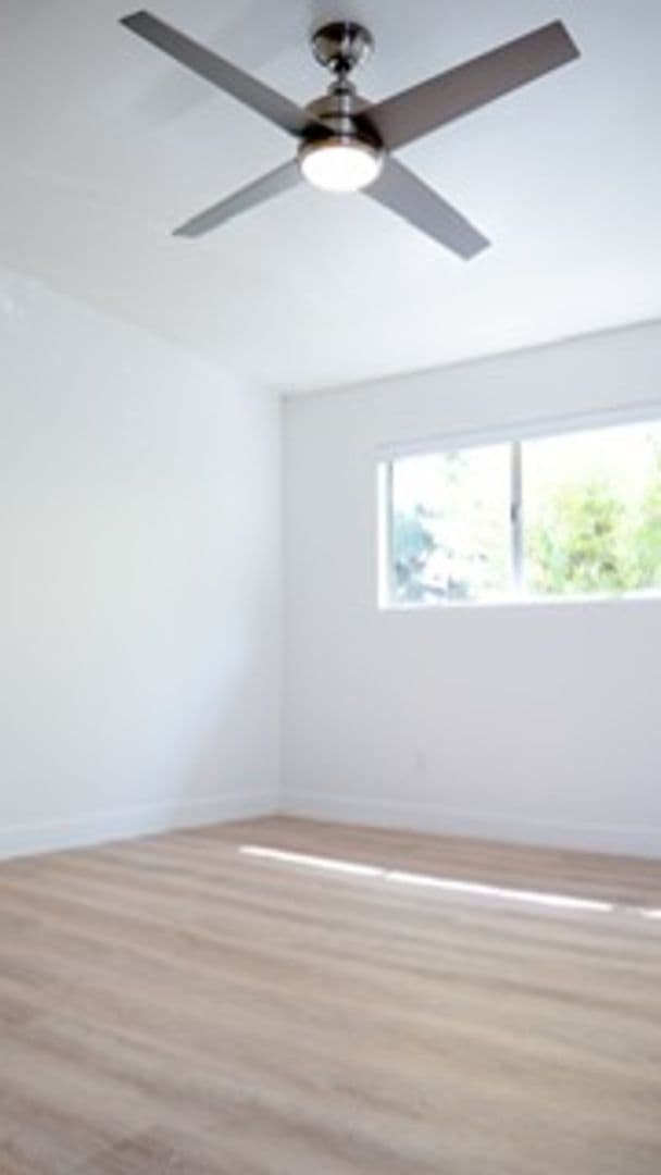 Tustin Apartment: 15601 Tustin Village Way
