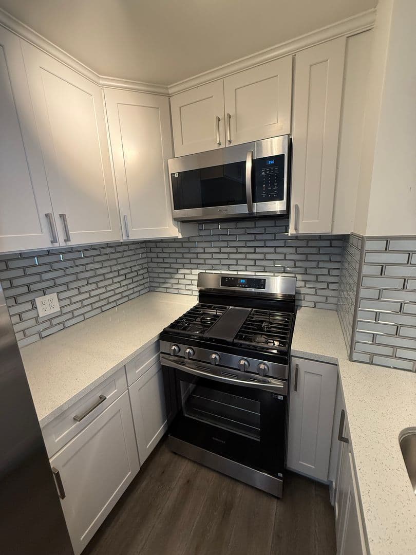 Tustin Apartment: 15601 Tustin Village Way